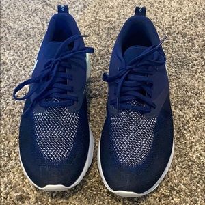 Size 8.5 women’s navy Blue and teal Nike’s